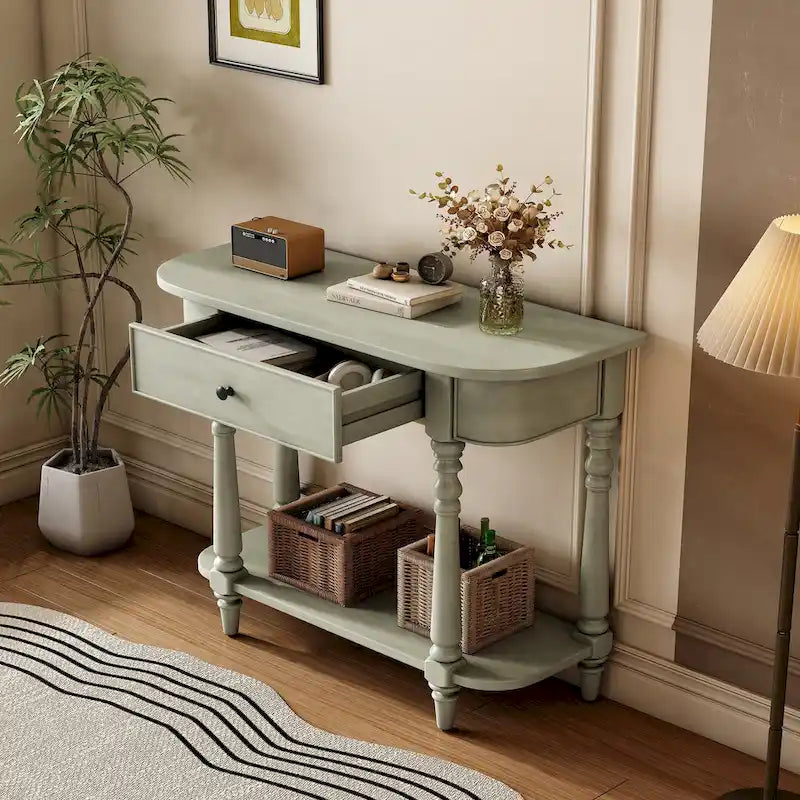 Consolle da ingresso stretta con angoli curvi, cassetto superiore e ripiano aperto in stile retrò