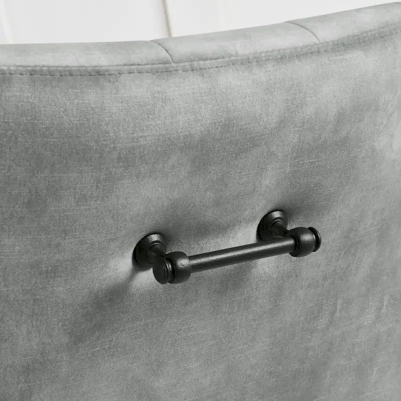 Sedia d'accento imbottita Glam con gambe in metallo dorato o nero