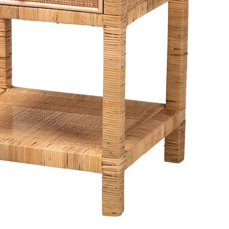Comodino Adelia moderno bohémien in rattan naturale e legno di mogano a 1 cassetto