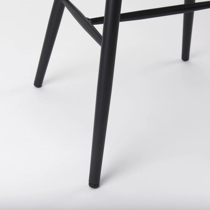Sedia da pranzo in metallo nero con struttura opaca verniciata a polvere