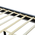 Letto imbottito a piattaforma Queen Size con testiera a capitonné